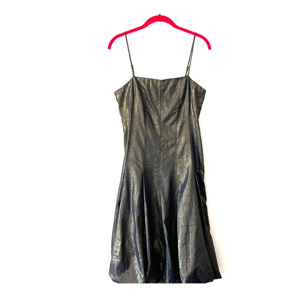 BCBG MAXAZRIA size 8 iridescent cotton dress